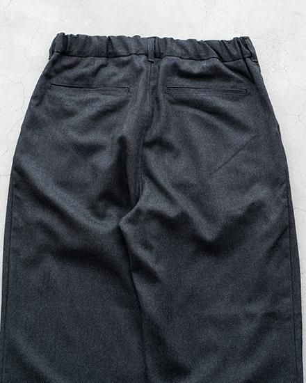 STILL BY HAND / スティル バイ ハンド】 Wool Saxony Easy Slacks