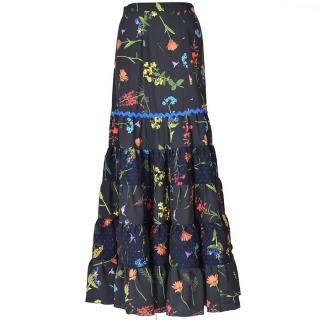 フラメンコのファルダはMariQuitaで。