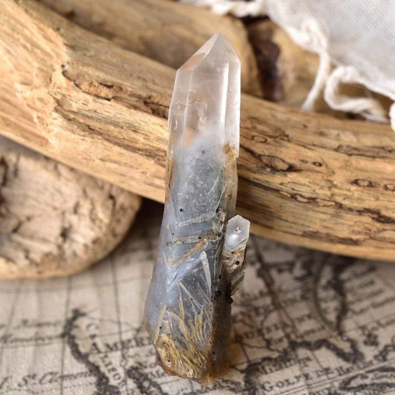 まりも水晶 グリーン・ファントム・クォーツ アクチノライト・イン