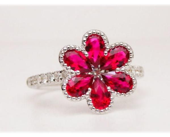 ピジョンブラッドカラールビー ダイヤモンドフラワーモチーフリング R0