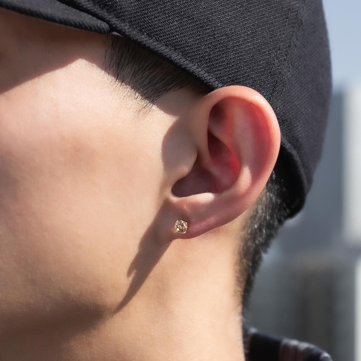 ダイヤモンド 18K イエローゴールド ソリティアピアス 5mm - AVALANCHE