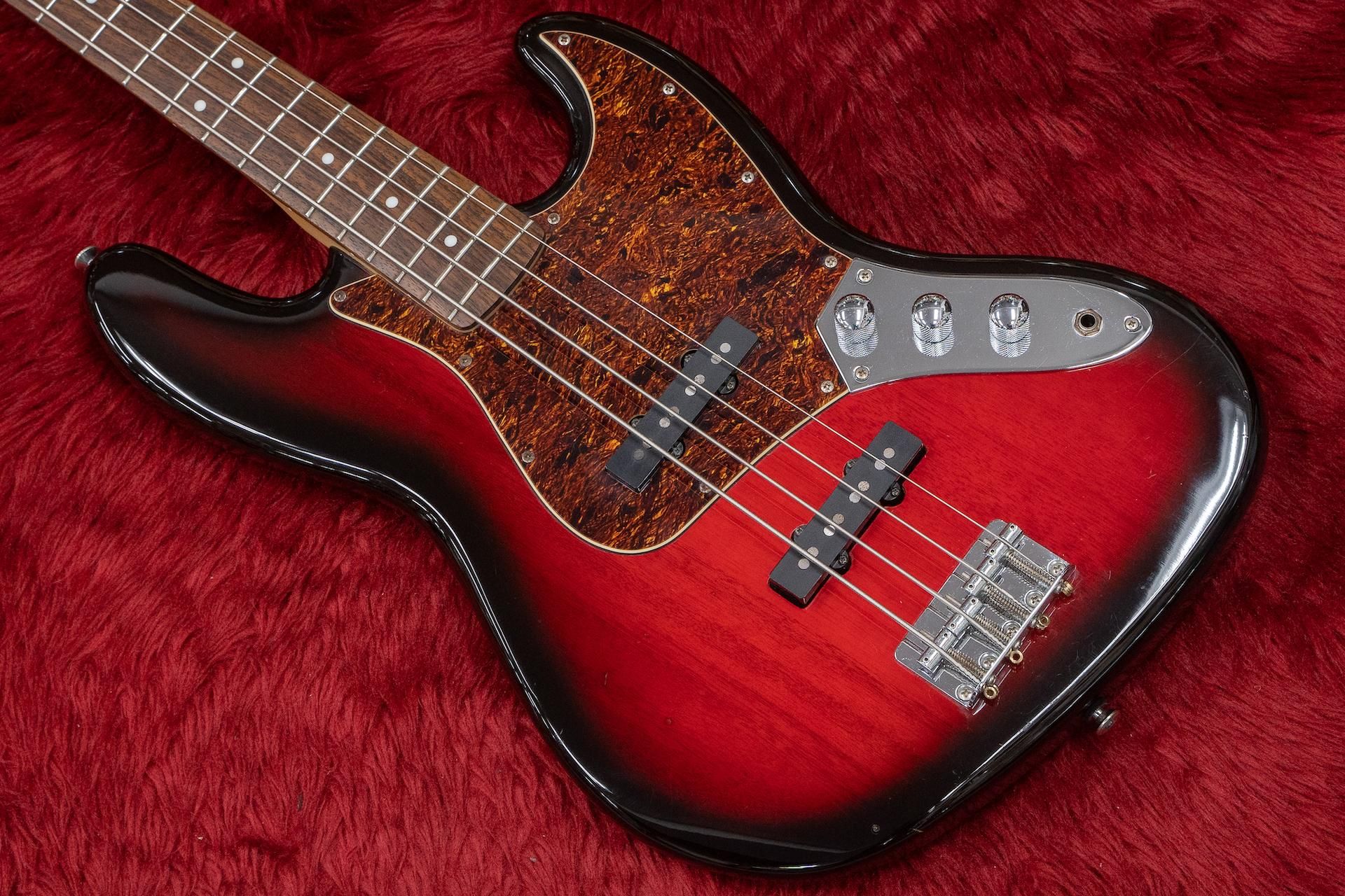used】Squier / Jazz Bass 2 Tone Red Burst Standard Series
