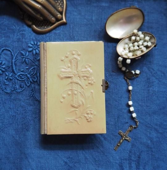 アンティーク 聖書 | フランス 20世紀 セルロイドの祈祷書 すずらんと