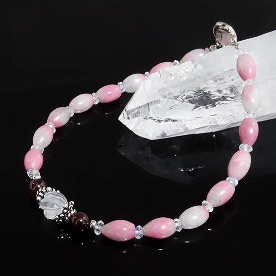 練乳いちご】 - cute stone -ロードナイトシリカ レインボームーン