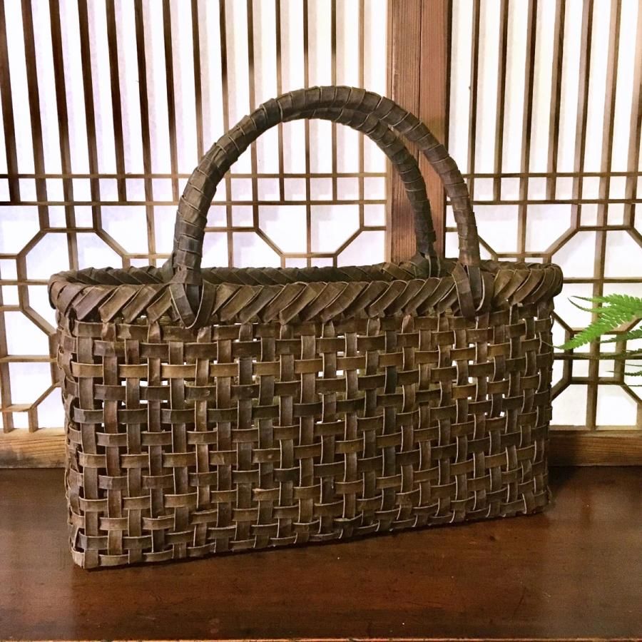 ◯in◯ 岩手県産胡桃樹皮 山葡萄① ◯in◯ 岩手県産胡桃樹皮 山葡萄①