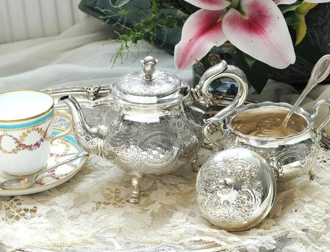 アメリカンシルバー【純銀】Tiffany&Co バッチェラーティーポット