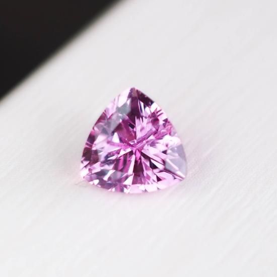 マダガスカル産ピンクサファイア 0.66ct パーフェクトカット - IRODORI
