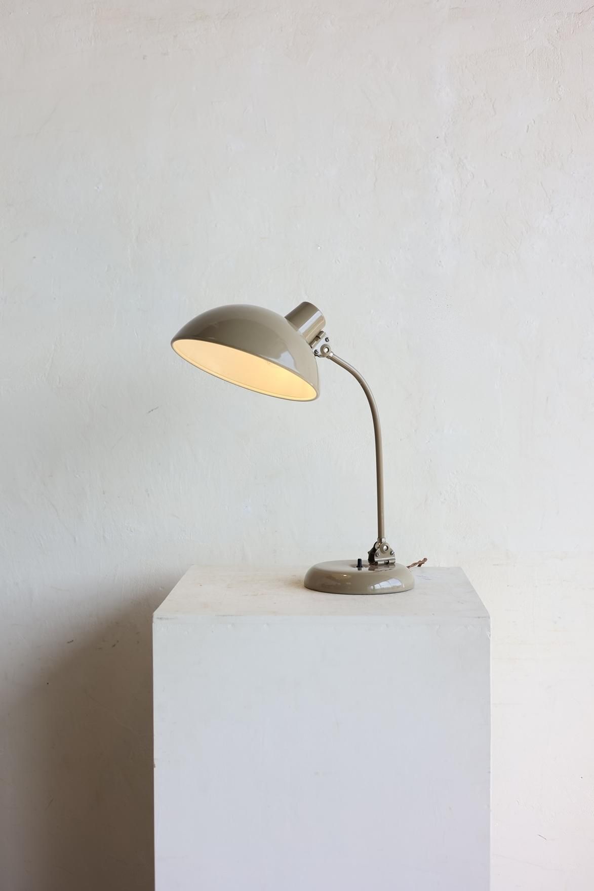 デスクランプ | バウハウスデザイン - Antiques & Repair eel