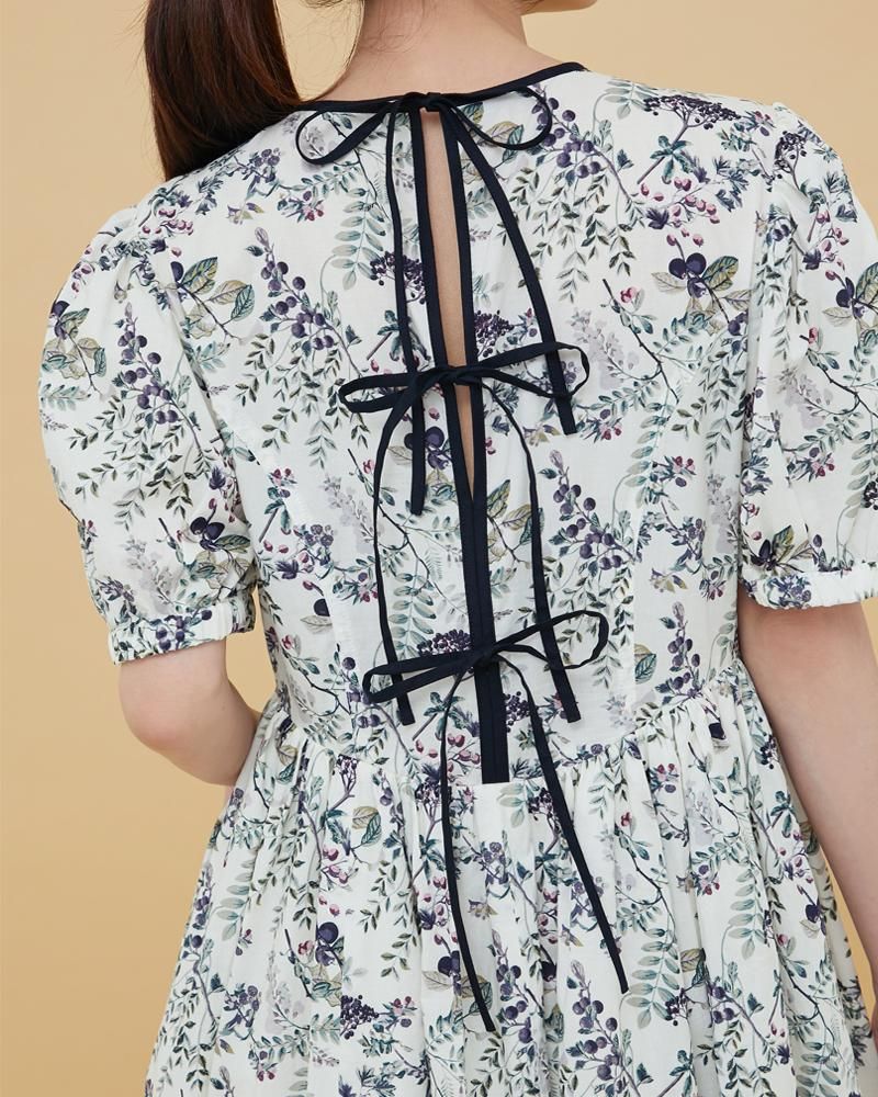 木の実柄プリントマキシワンピース(オフホワイト) - seventen