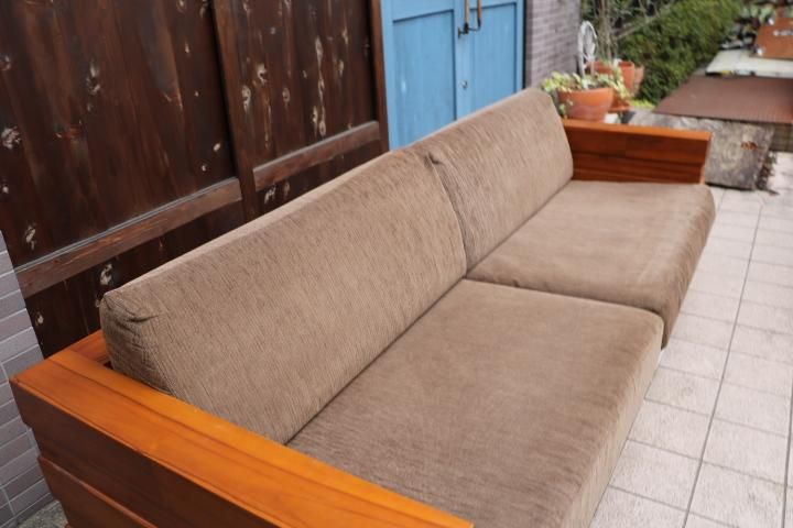 チーク材の天然木だけを扱う家具専門店SCANTEAK(スキャンティーク)の