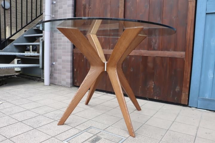 イタリアのCalligaris(カリガリス)社のTOKYO(トーキョー) 円形