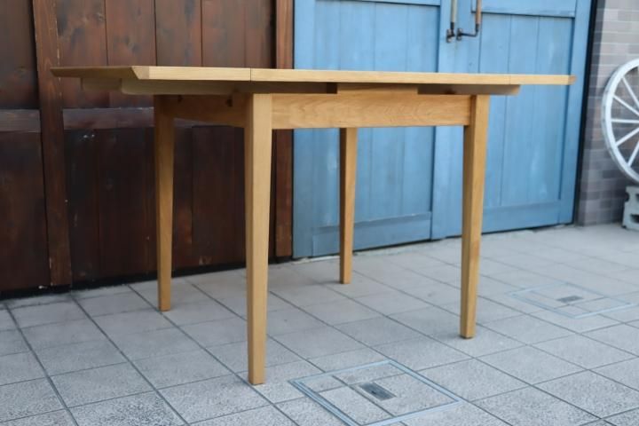 値下げ/IDC大塚家具にて取り扱われていた、ビエンナ オーク材 伸長式