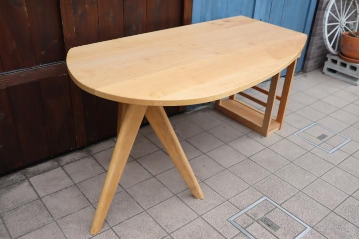 MIKIMOKU(ミキモク)のメープル無垢材を使用したナチュラルなシリーズ