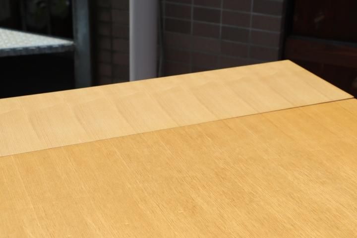人気の無印良品より稀少のタモ材を使用したエクステンションダイニング