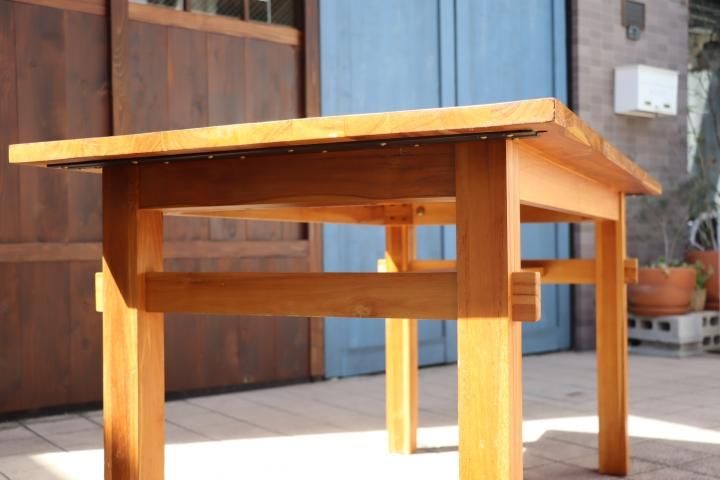 unico(ウニコ)の人気シリーズBREATH(ブレス) チーク無垢材 ダイニング