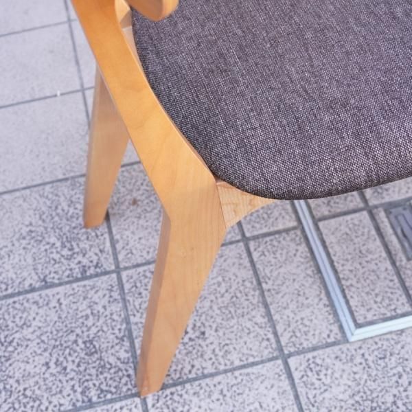 unico(ウニコ)のFIX(フィックス)シリーズのダイニングチェアー2脚