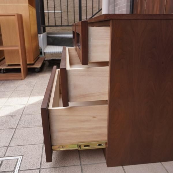 IDC OTSUKA(大塚家具)のVita3(ヴィータ3)ローチェストです！4杯の