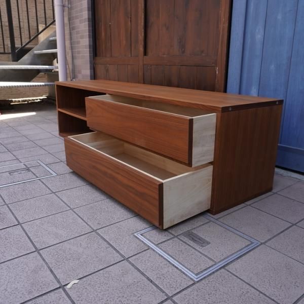 人気の無印良品(MUJI)のウォールナット材 スタッキングキャビネット・A