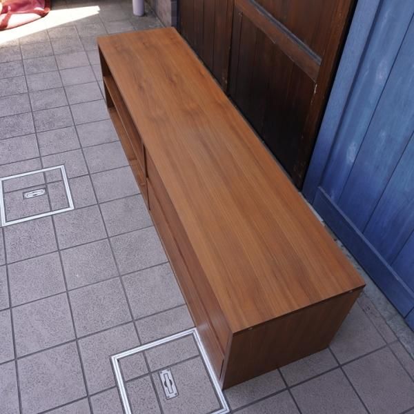 人気の無印良品(MUJI)のウォールナット材 スタッキングキャビネット・A