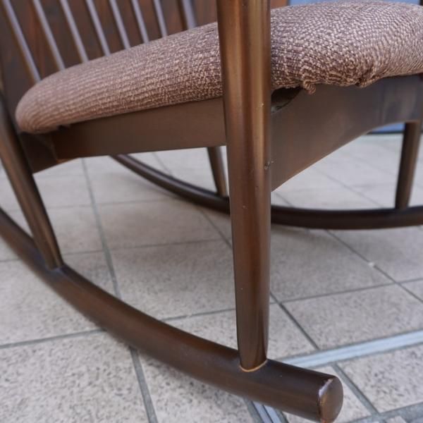 値下げ/鳥取家具のロッキングチェアです。温かみのある質感となめらか