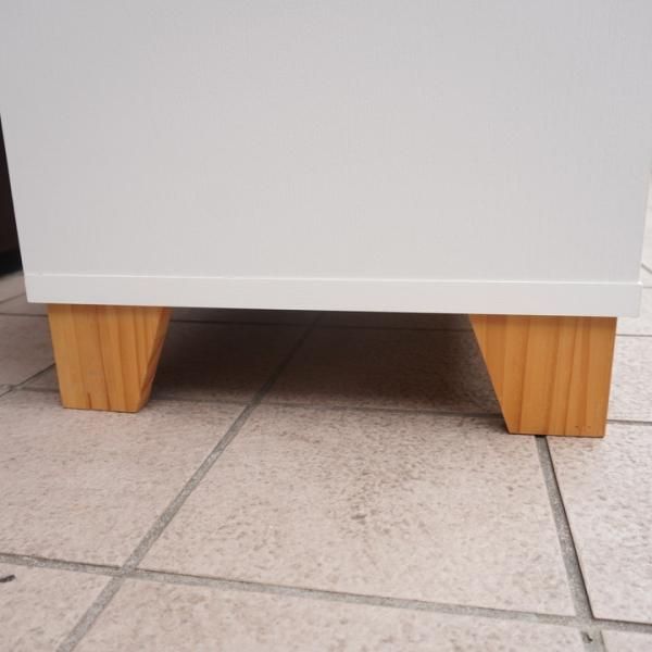 MOMO natural(モモナチュラル)のLOVE 3段チェストです。愛らしい取っ手