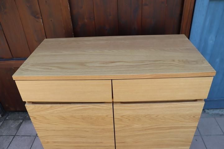 人気の無印良品(MUJI)のオーク材 キャビネット・木製扉！ナチュラルで