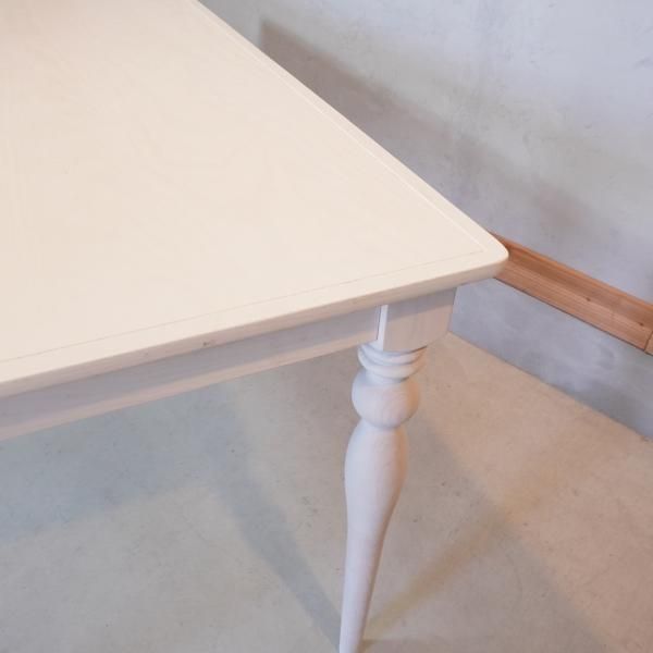 人気のFrancfranc(フランフラン)のARPA(アルパ)ダイニングテーブル