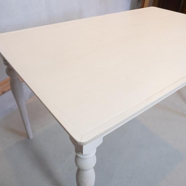 人気のFrancfranc(フランフラン)のARPA(アルパ)ダイニングテーブル