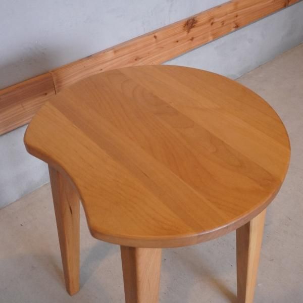 美品 モモナチュラル スツールのみ 無垢 アルダー材 美品 モモ