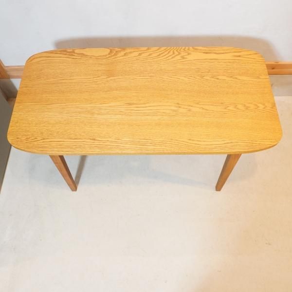 人気のunicoウニコのKURT(クルト)シリーズのカフェテーブルです