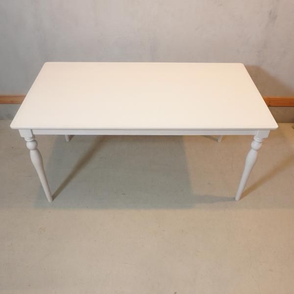 人気のFrancfranc(フランフラン)のARPA(アルパ)ダイニングテーブル