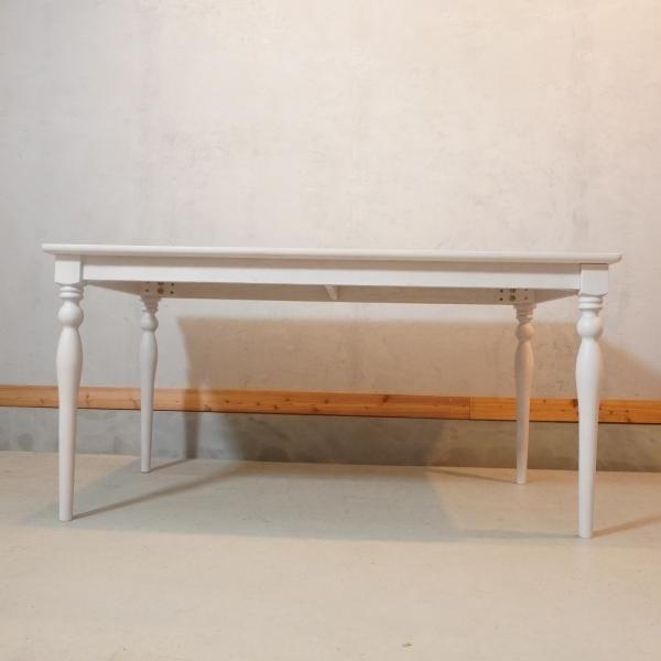 人気のFrancfranc(フランフラン)のARPA(アルパ)ダイニングテーブル