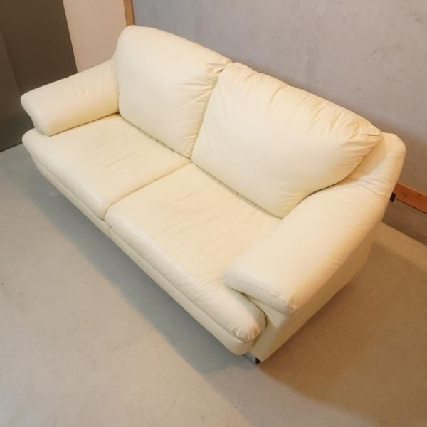 イタリアのソファブランド”s'accomodi(サコモディ)”の本革3人掛け