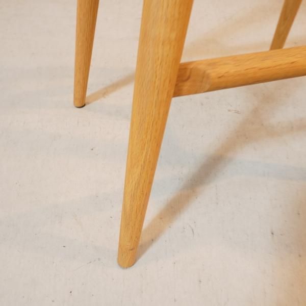 飛騨の家具メーカーKASIWA(柏木工)よりオーク材 ハイスツールです