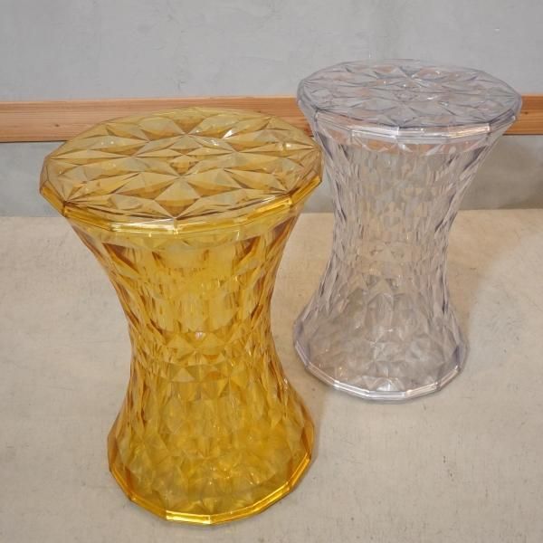 イタリアのデザイナーズ家具ブランドKARTELL(カルテル)のSTONE