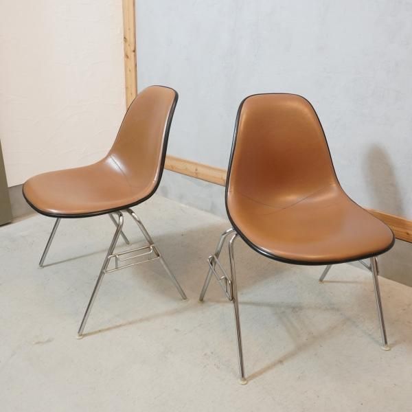 Hermanmiller(ハーマンミラー)社のイームズ スタッキングベース サイド