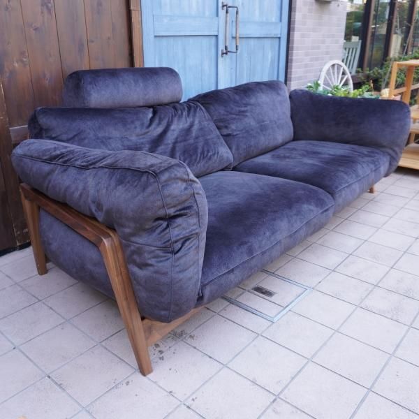 FUJI FURNITURE(冨士ファニチア)のnagi(ナギ)ウォールナット材3Pソファ