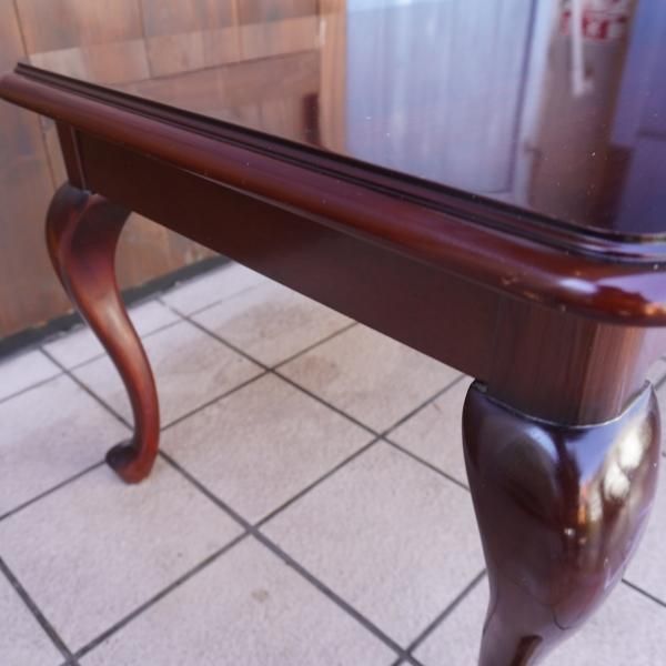 IDC OTSUKA(大塚家具)取扱いのクイーンアン マホガニー材 ローテーブル