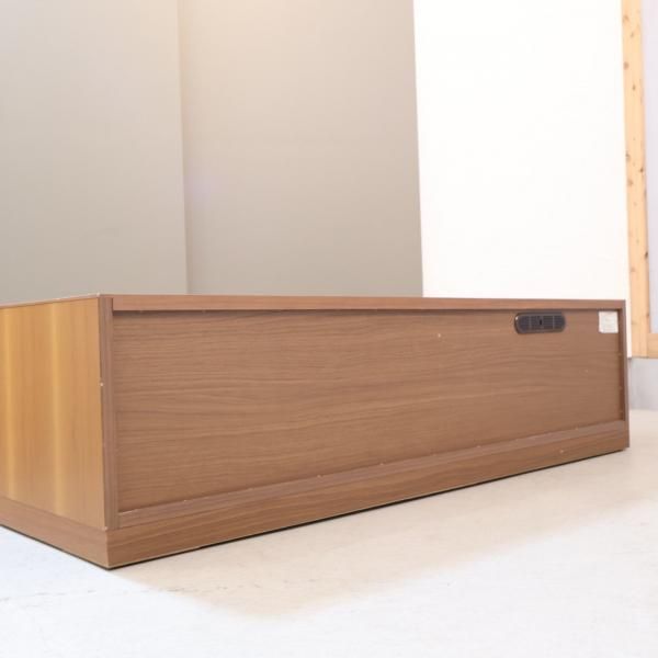 ACTUS(アクタス)のSHINE(シャイン)テレビボードです。ウォールナット材