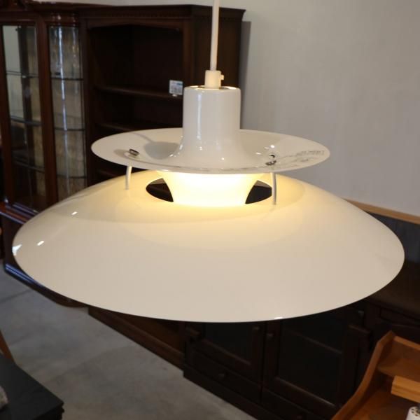 louis poulsen(ルイスポールセン)の名作ペンダントライトPH5です