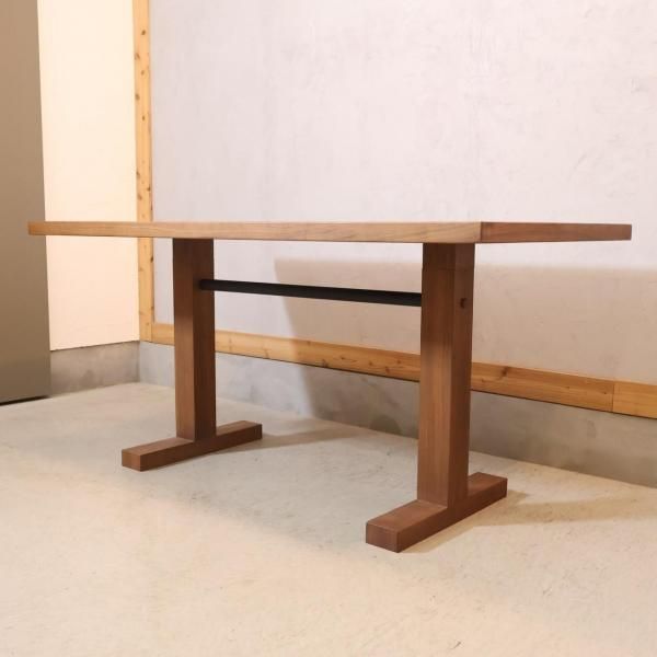 ACTUS(アクタス) OWN-S(オウン エス) ダイニングテーブルです