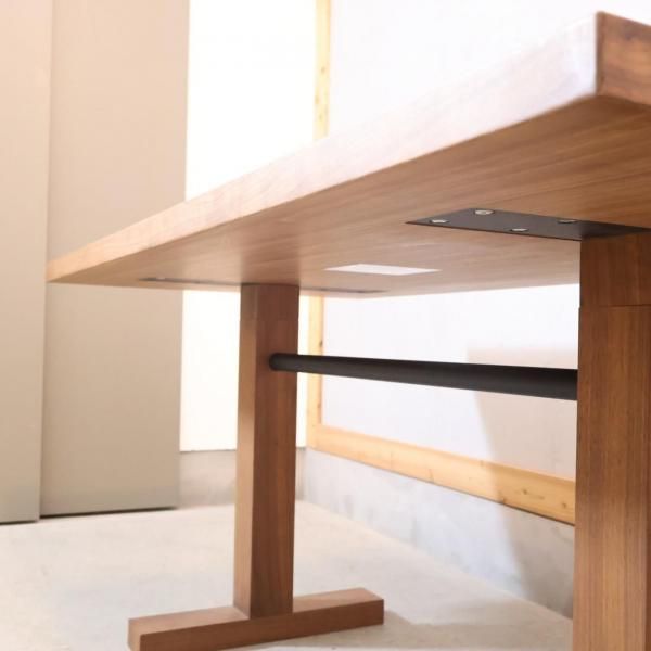 ACTUS(アクタス) OWN-S(オウン エス) ダイニングテーブルです