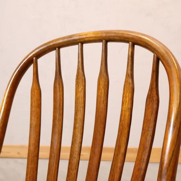 IDC大塚取り扱いShin Lee(シンリー)のレッドオーク材 ロッキングチェア