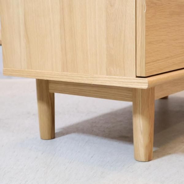 人気のunico(ウニコ)のSOLKシリーズのオーク材 キャビネットです