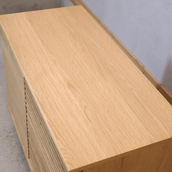 人気のunico(ウニコ)のSOLKシリーズのオーク材 キャビネットです