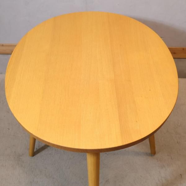 飛騨の家具メーカーKASHIWA(柏木工)のオーク材を使用したダイニング