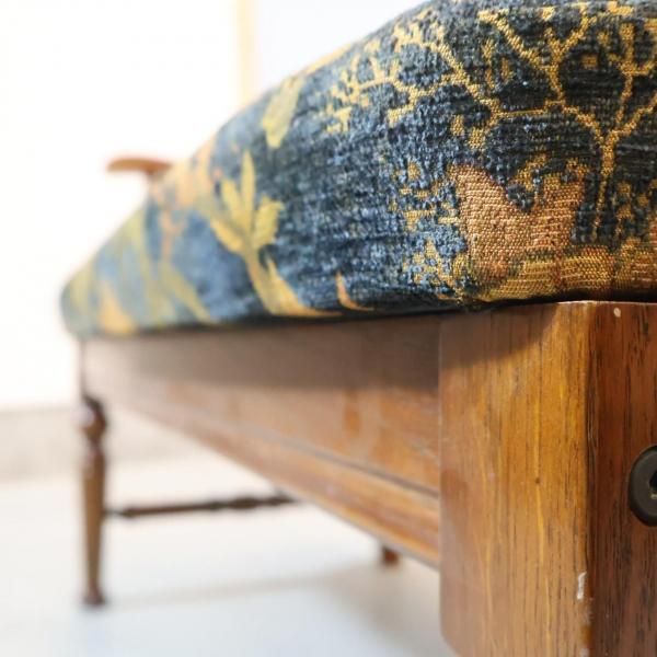 MITSUKOSHI(三越家具)の高級家具、Brugge(三越ブルージュ)の2人掛け