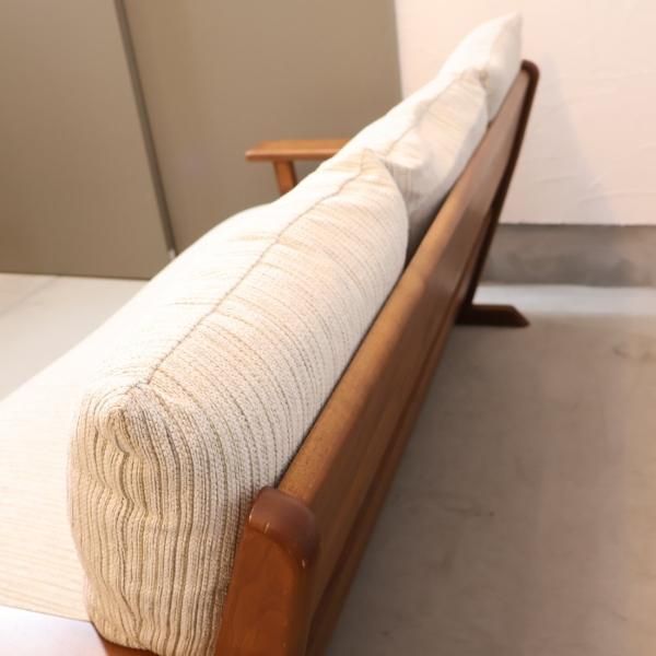 NAGANO INTERIOR(ナガノインテリア)のウォールナット材 3人掛けソファ