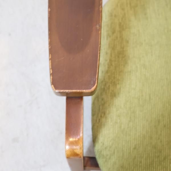 人気のkarimoku(カリモク家具)のオールドカリモク アームチェアです