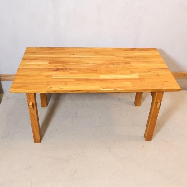 unico(ウニコ)の人気シリーズBREATH(ブレス) チーク無垢材 ダイニング